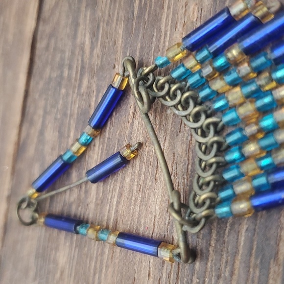 Old world dreamcatcher styled seed beaded necklace pendant - Picture 2 of 2